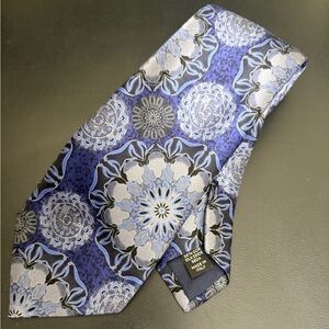 Ermenegildo Zegna Blue and Silver Patterned Tie